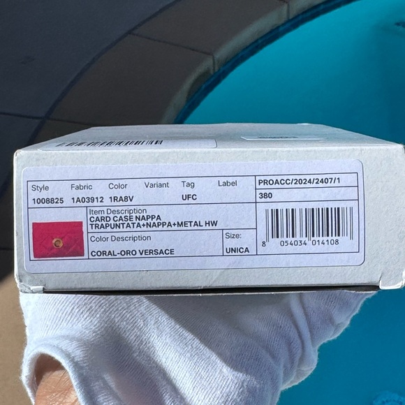 Versace Calfskin Quilted Medusa Card holder Full Inclusion - Picture 13 of 14